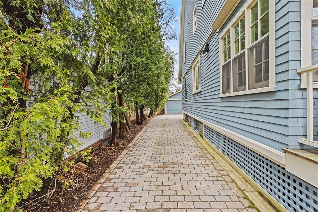 4 bed, 2 bath apartment for rent at 14 Francis Ave Unit 14, Cambridge — photo 24 of 27