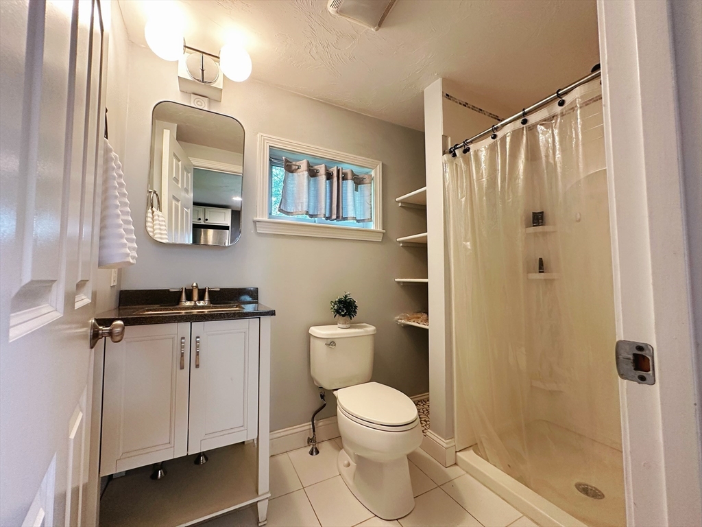 3 bed, 2 bath apartment for rent at 14 French Ave, Wayland — photo 9 of 15