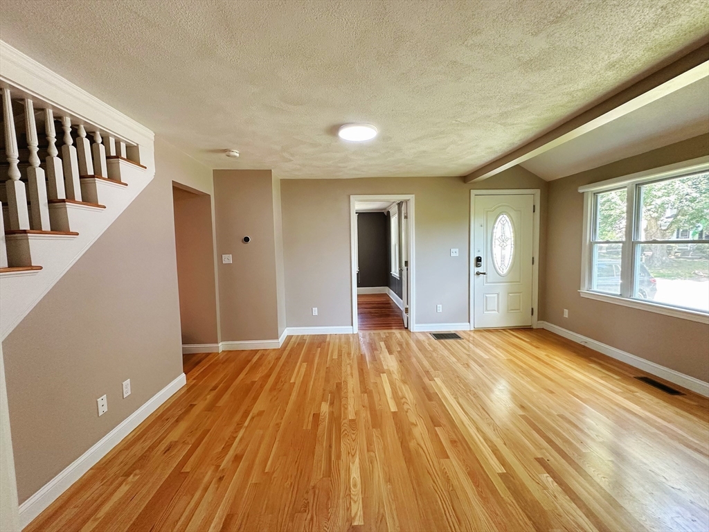 3 bed, 2 bath apartment for rent at 14 French Ave, Wayland — photo 3 of 15