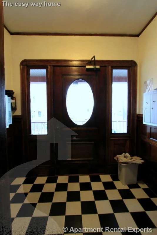 1 bed, 1 bath apartment for rent at 14 Garrison Ave Unit 4, Teele Square — photo 7 of 8