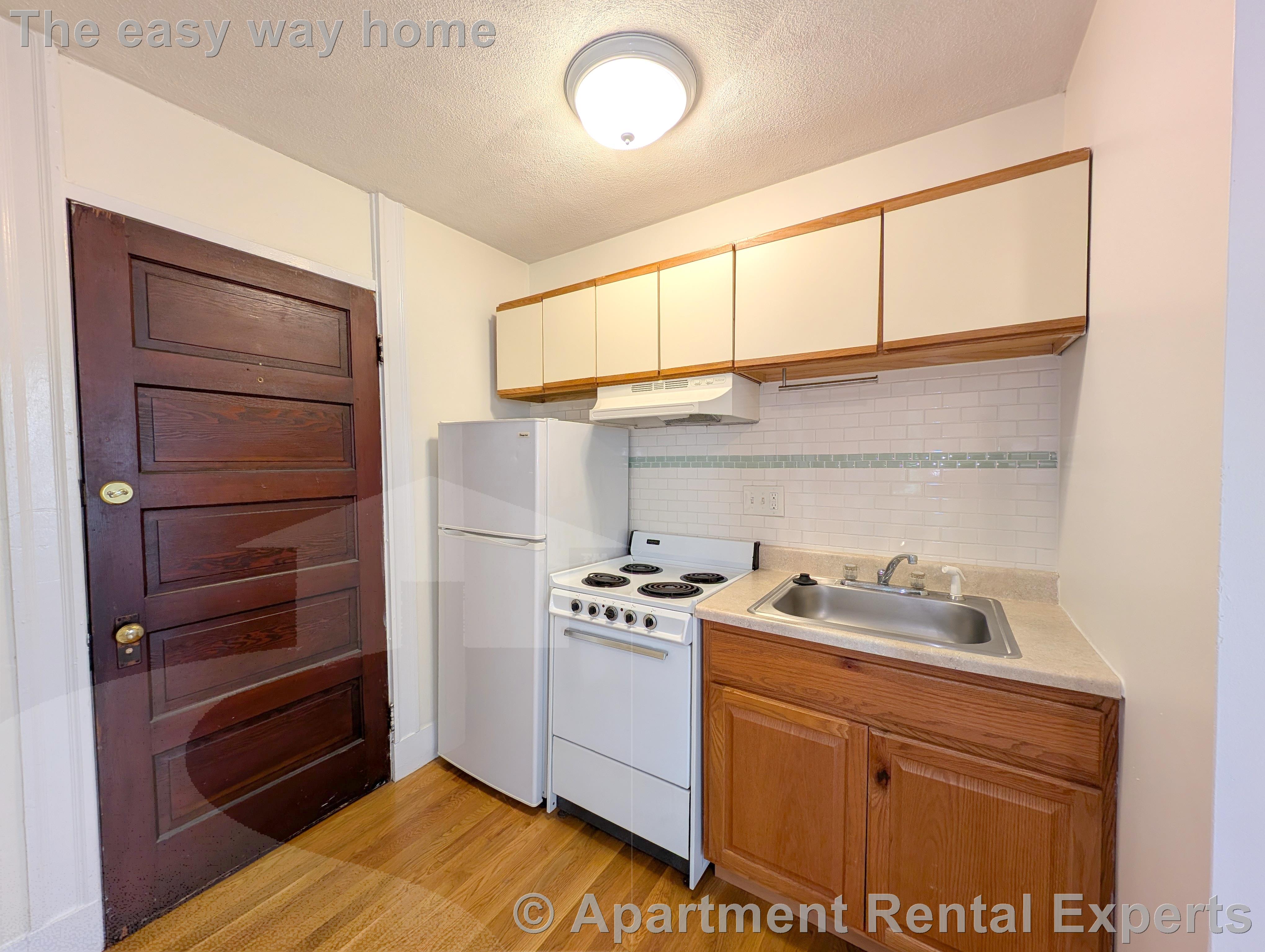 1 bed, 1 bath apartment for rent at 14 Garrison Ave Unit 6, Teele Square — photo 2 of 13