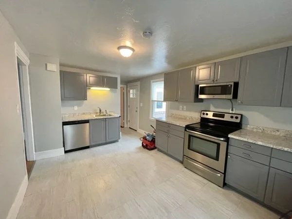 1 bed, 1 bath apartment for rent at 14 Gilson Rd Unit 1, Quincy Center — photo 3 of 13