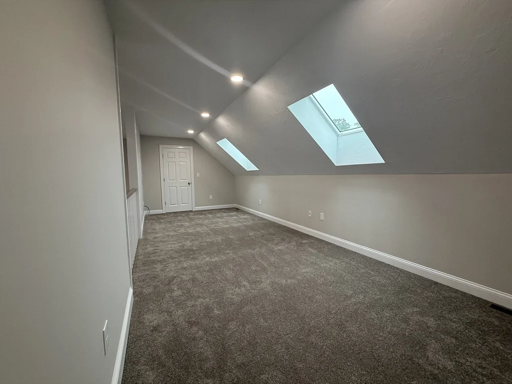 2 bed, 1 bath apartment for rent at 14 Glacier Path Unit 14, Middleboro — photo 13 of 15