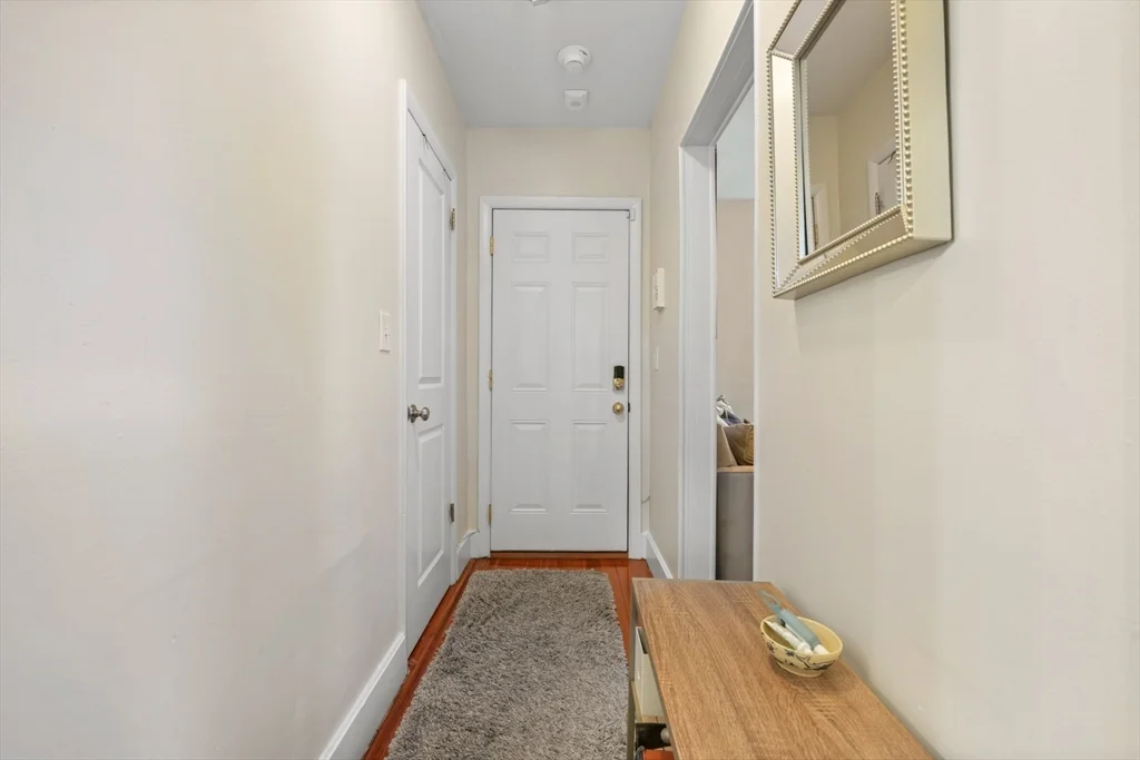 1 bed, 1 bath apartment for rent at 14 Gloucester St Unit 3B, Back Bay — photo 5 of 11