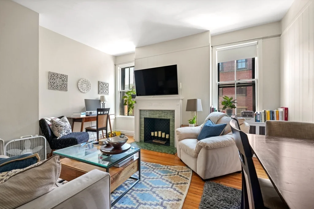 1 bed, 1 bath apartment for rent at 14 Gloucester St Unit 3B, Back Bay — photo 3 of 11