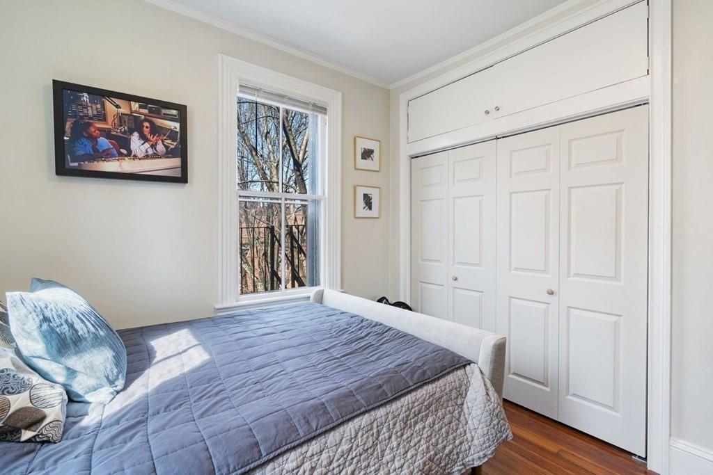1 bed, 1 bath apartment for rent at 14 Gloucester St Unit 4B, Back Bay — photo 9 of 11