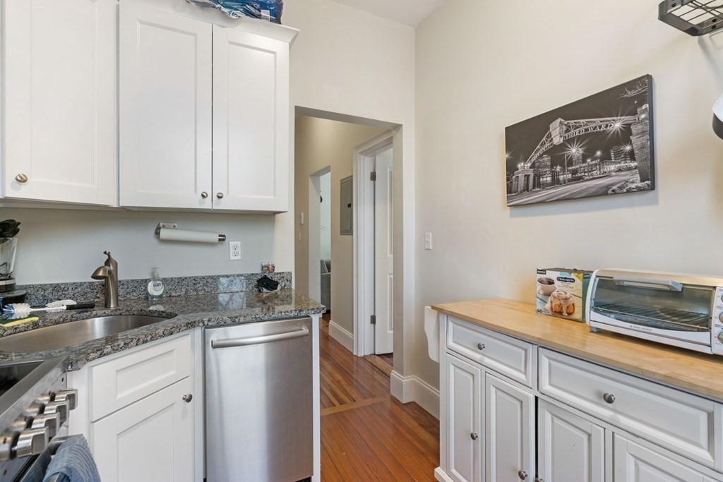 1 bed, 1 bath apartment for rent at 14 Gloucester St Unit 4B, Back Bay — photo 6 of 11