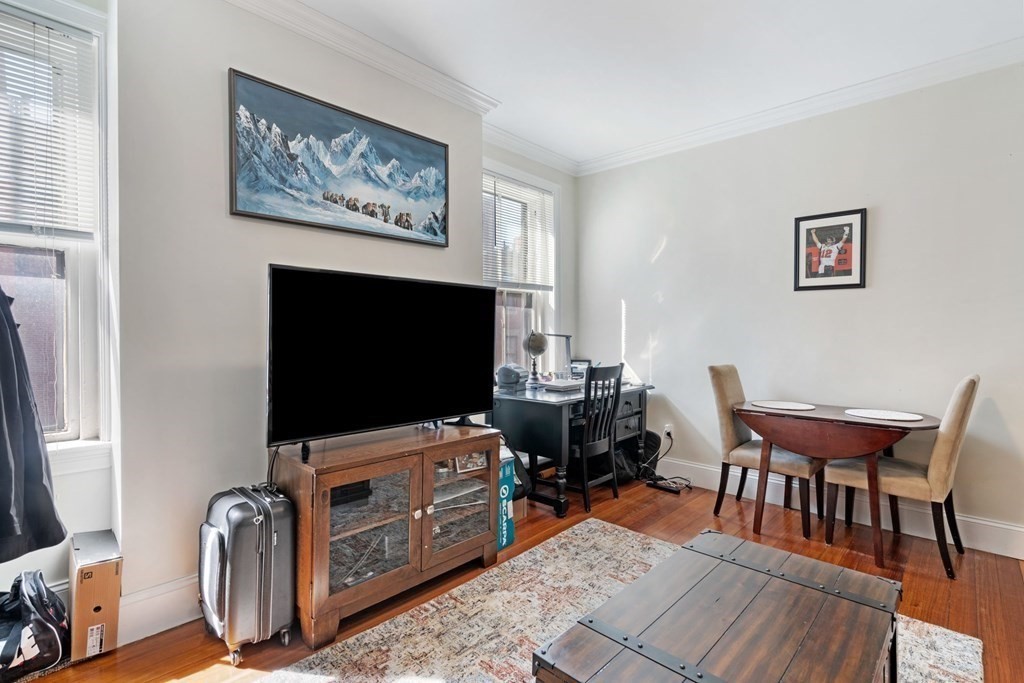 1 bed, 1 bath apartment for rent at 14 Gloucester St Unit 4B, Back Bay — photo 2 of 11