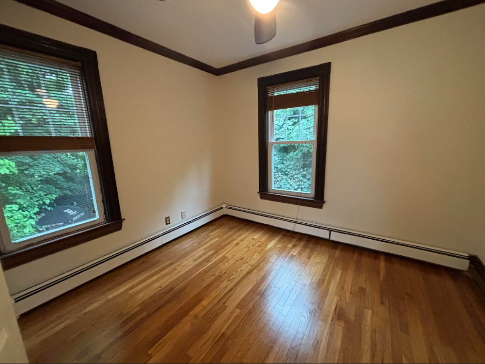 2.5 bed, 1 bath apartment for rent at 14 Greenwood Ter Unit 2, Ward Two — photo 15 of 19