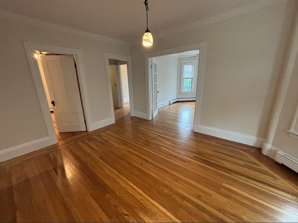 2.5 bed, 1 bath apartment for rent at 14 Greenwood Ter Unit 2, Ward Two — photo 8 of 19