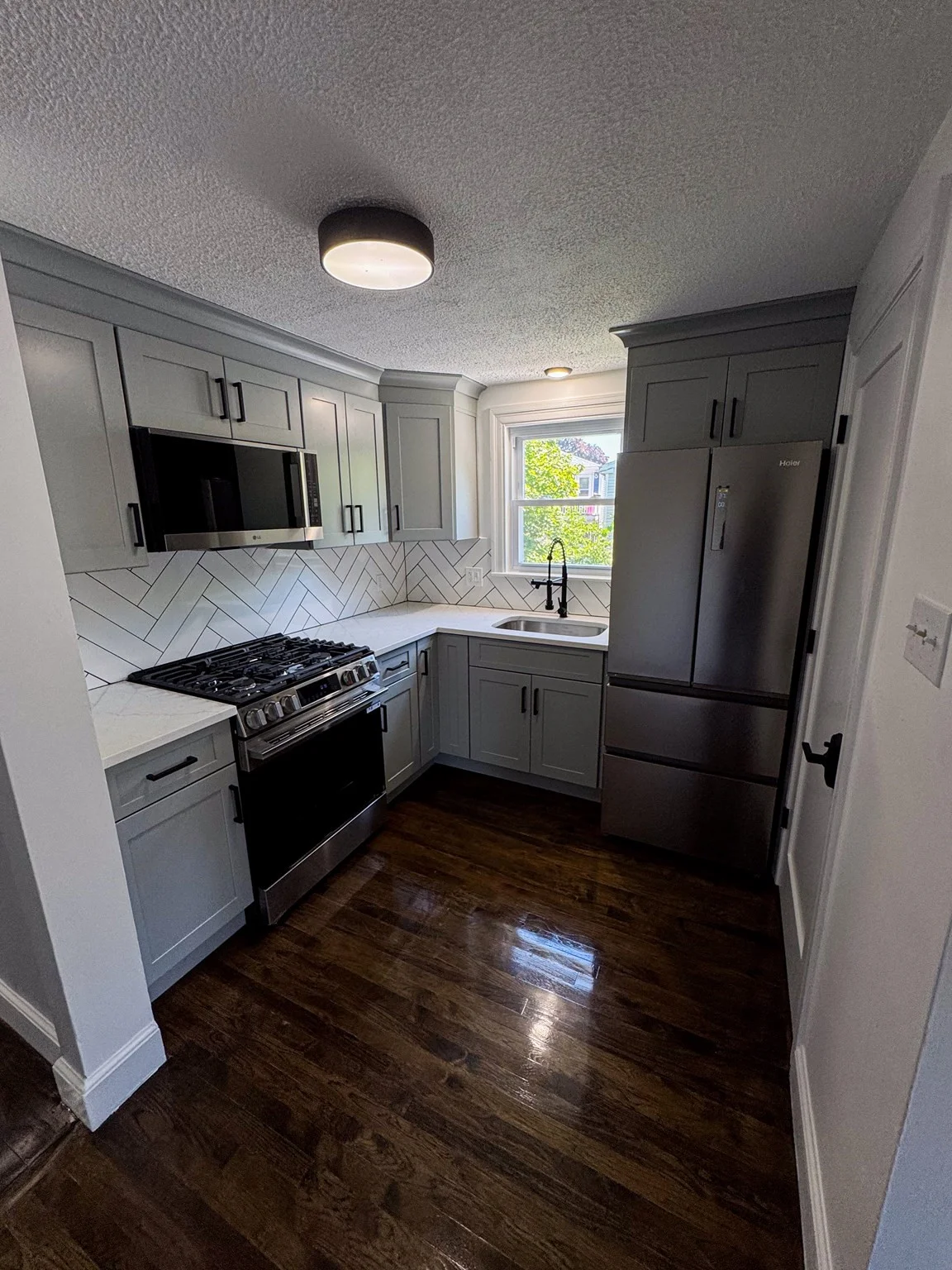 2 bed, 1 bath apartment for rent at 14 Grew Hill Rd Unit 2, Roslindale — photo 9 of 13