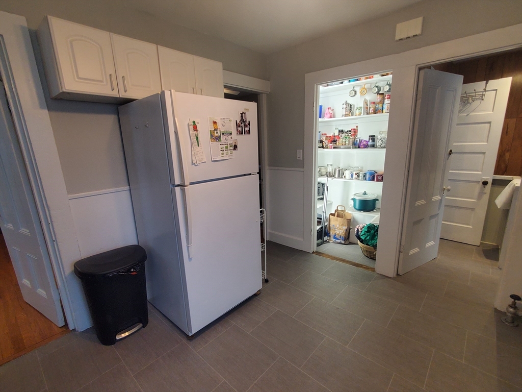 2 bed, 1 bath apartment for rent at 14 Greystone Unit 2, West Quincy — photo 2 of 17