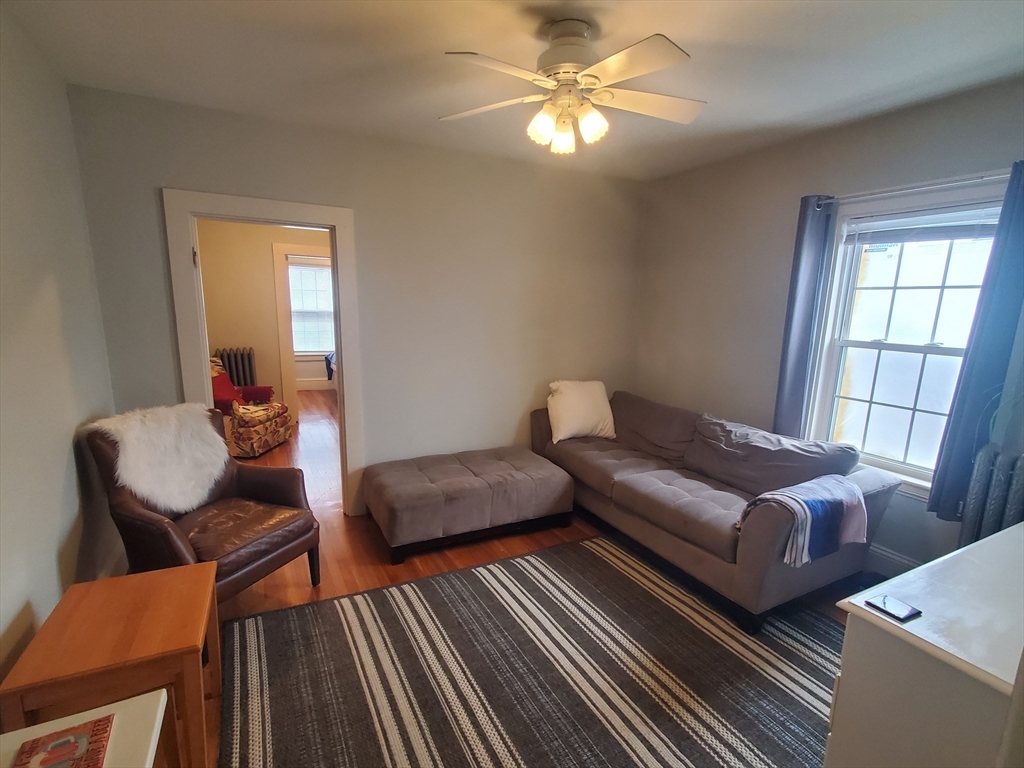 2 bed, 1 bath apartment for rent at 14 Greystone Unit 2, West Quincy — photo 3 of 17