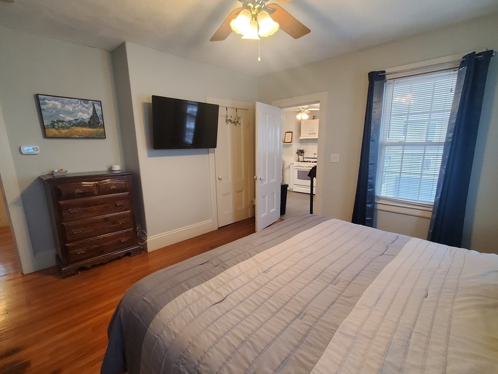 2 bed, 1 bath apartment for rent at 14 Greystone Unit 2, West Quincy — photo 9 of 17