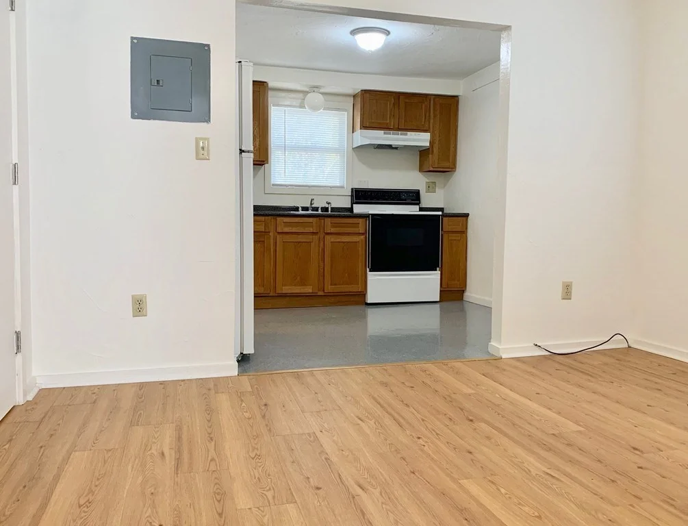 1 bed, 1 bath apartment for rent at 14 Groton St Unit 6, Ayer — photo 2 of 7