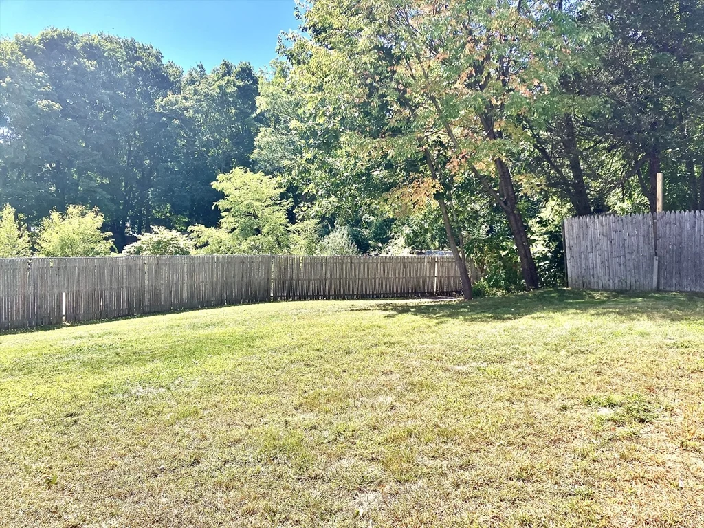 2 bed, 1 bath apartment for rent at 14 Grove Unit 2A, Merrimac — photo 3 of 13