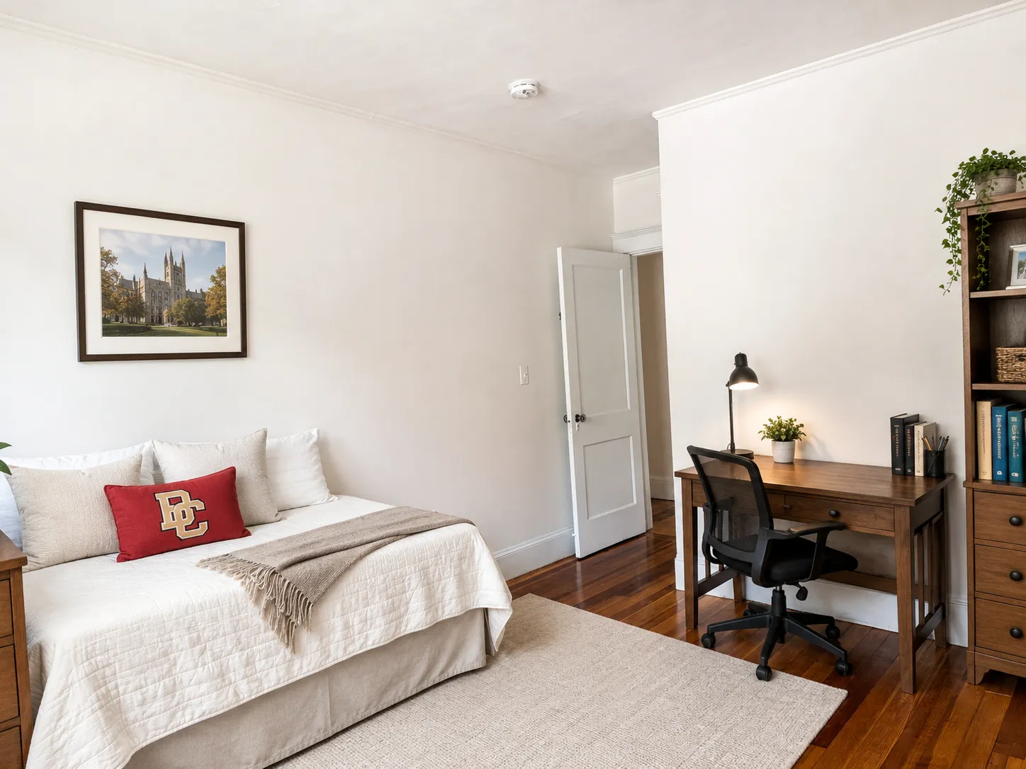 6 bed, 2 bath apartment for rent at 14 Hammondswood Rd Unit 14, Chestnut Hill — photo 17 of 25