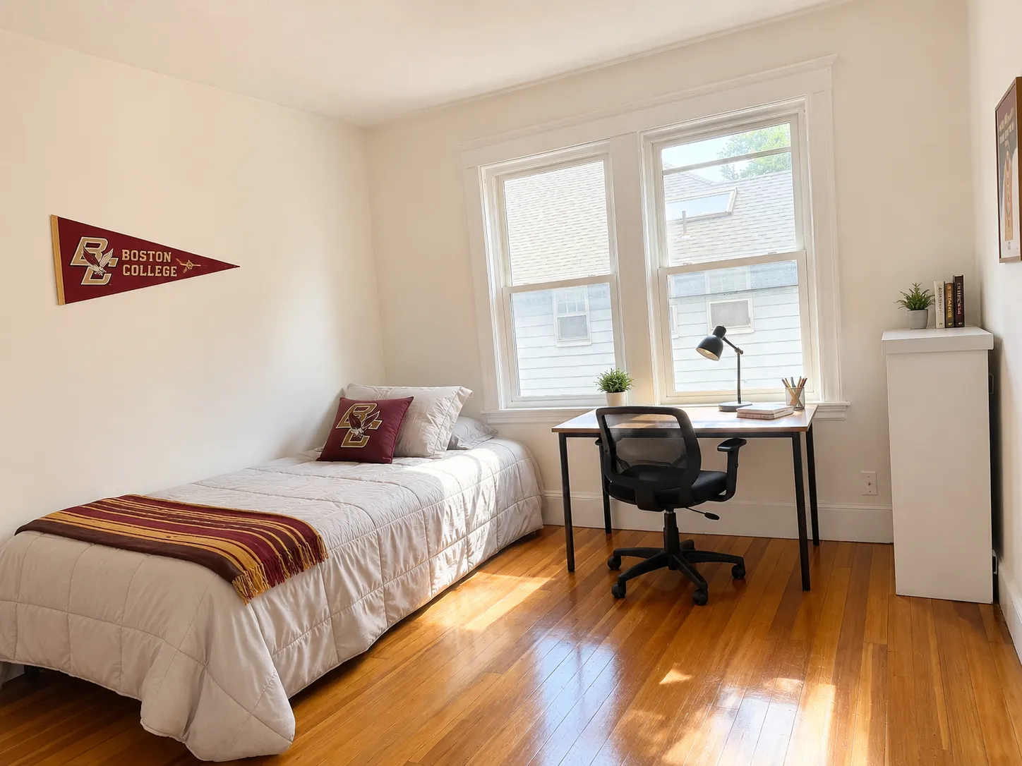 6 bed, 2 bath apartment for rent at 14 Hammondswood Rd Unit 14, Chestnut Hill — photo 9 of 25