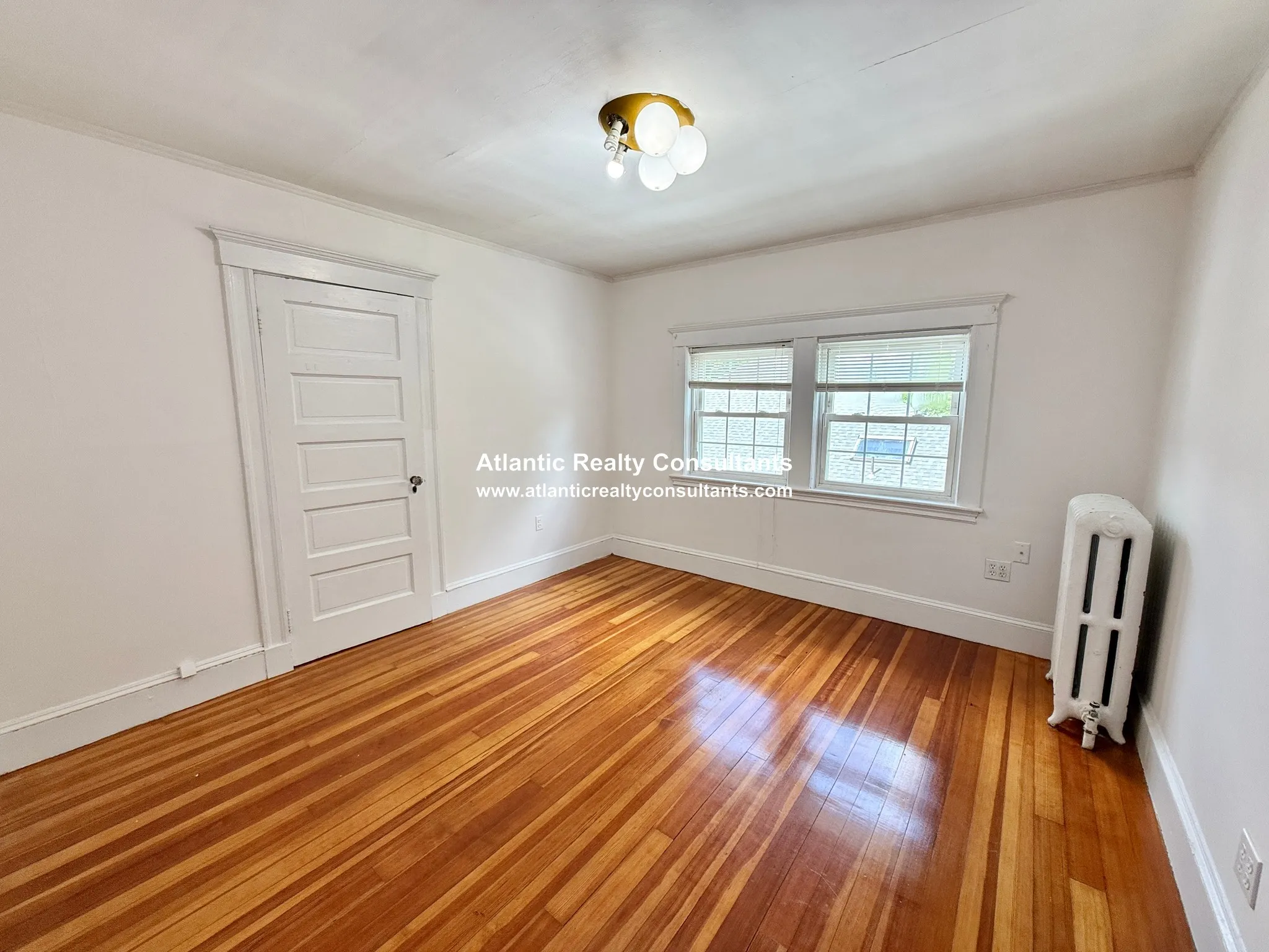6 bed, 2 bath apartment for rent at 14 Hammondswood Rd Unit 2, Chestnut Hill — photo 12 of 23
