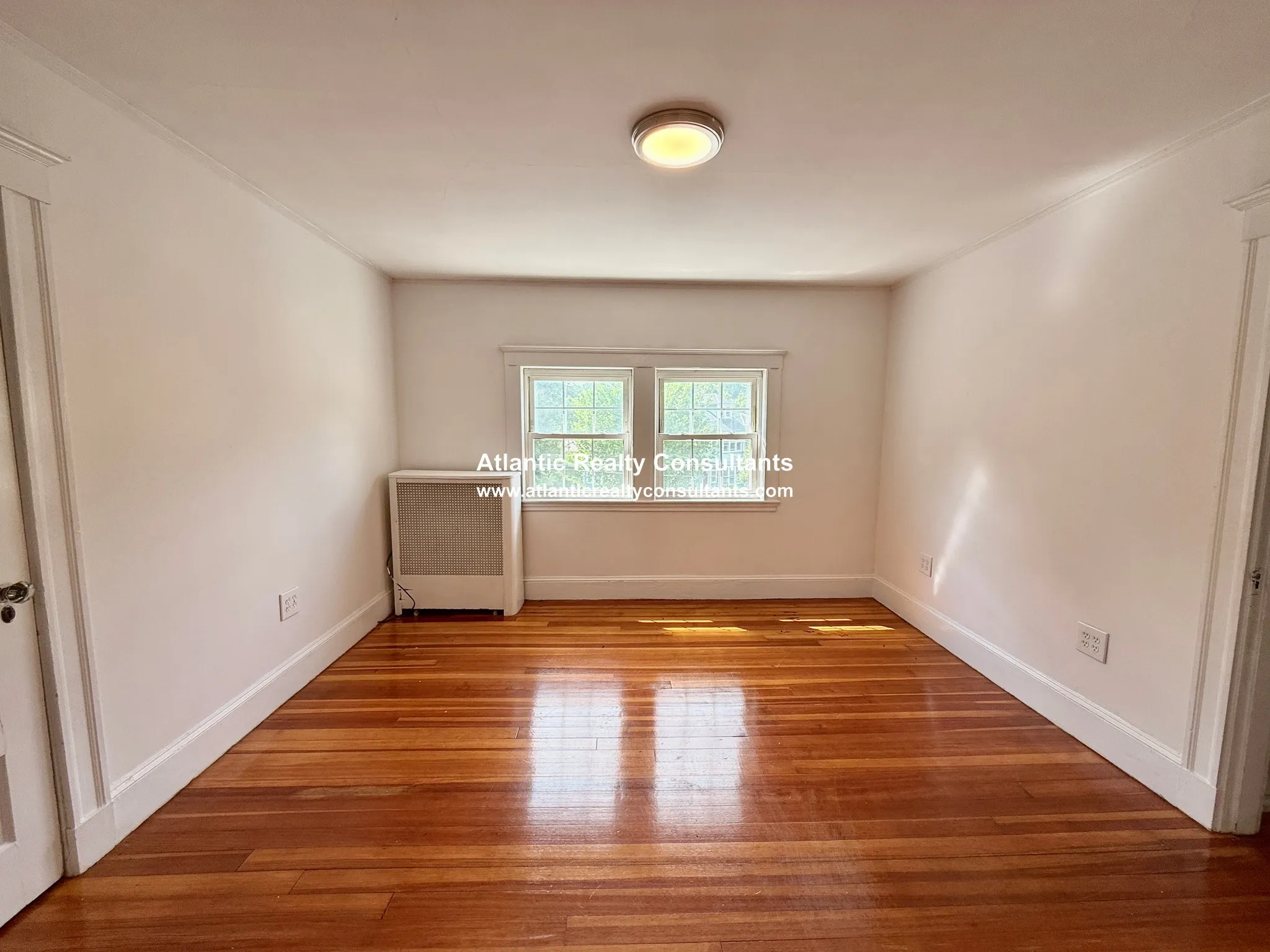 6 bed, 2 bath apartment for rent at 14 Hammondswood Rd Unit 2, Chestnut Hill — photo 8 of 23