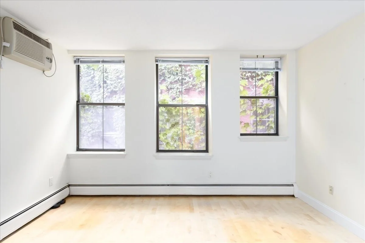 2 bed, 2 bath apartment for rent at 14 Hancock St Unit 4, Beacon Hill — photo 6 of 26
