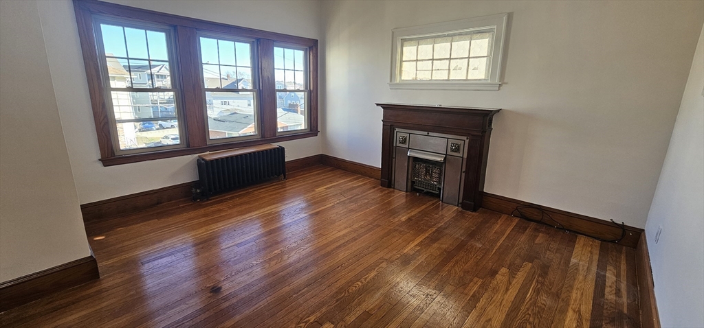 3 bed, 1 bath apartment for rent at 14 Harding Ave Unit 2, Everett — photo 1 of 13