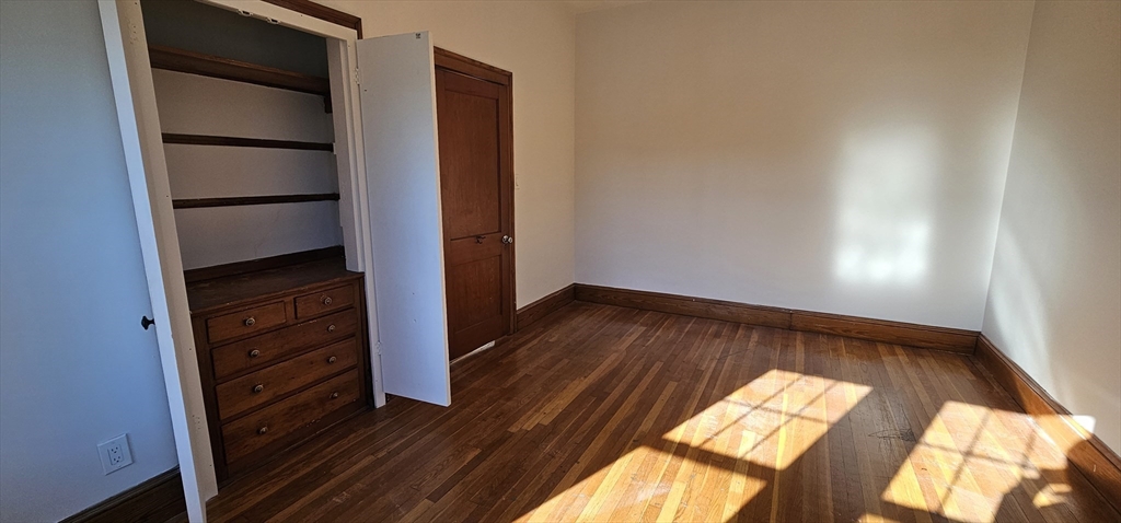 3 bed, 1 bath apartment for rent at 14 Harding Ave Unit 2, Everett — photo 10 of 13