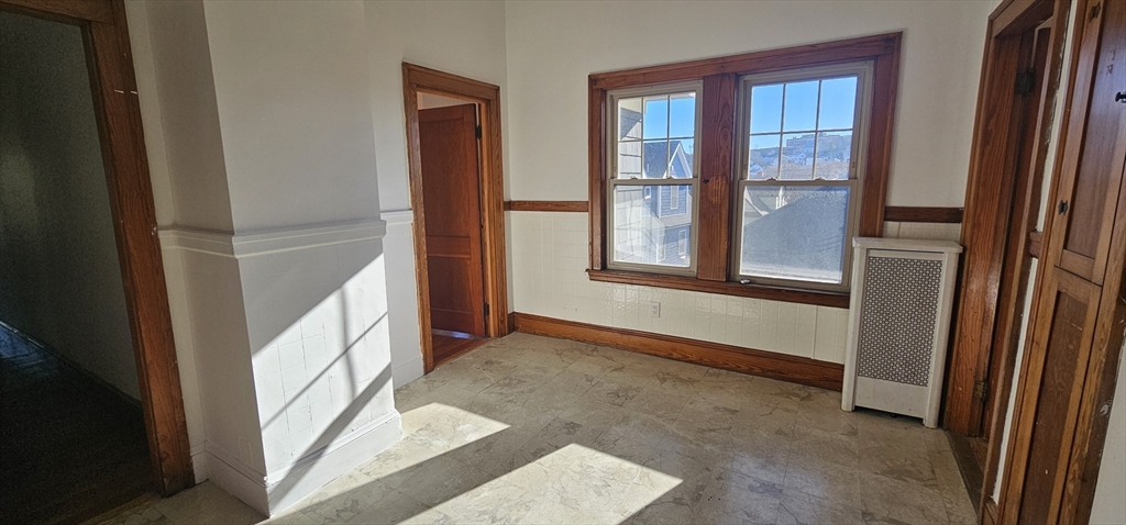 3 bed, 1 bath apartment for rent at 14 Harding Ave Unit 2, Everett — photo 6 of 13