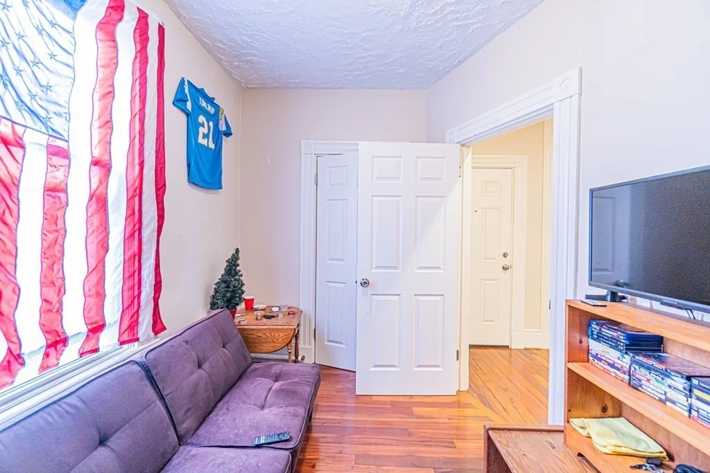 4 bed, 1.5 bath apartment for rent at 14 Harlow St Unit 1, Roxbury — photo 11 of 17