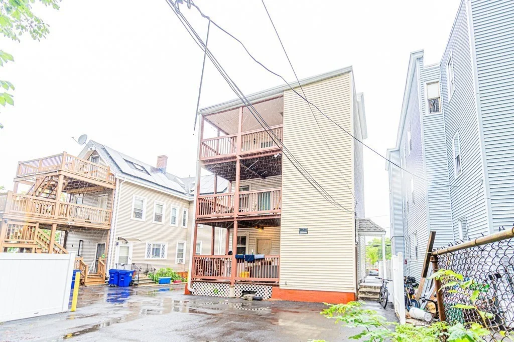 4 bed, 1.5 bath apartment for rent at 14 Harlow St Unit 3, Roxbury — photo 30 of 32