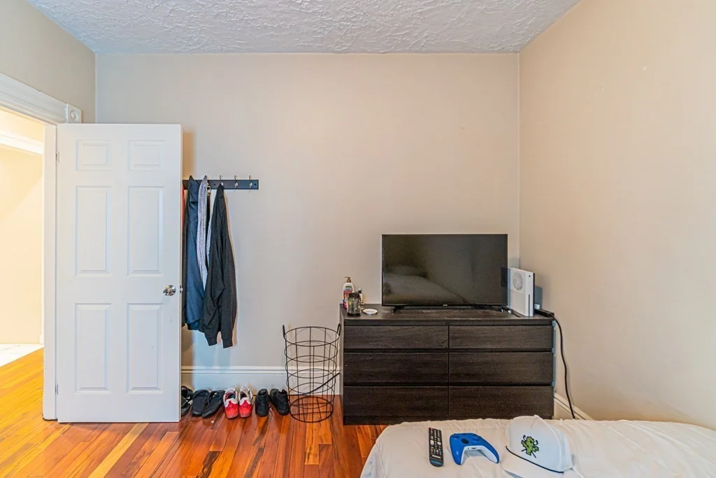 4 bed, 1.5 bath apartment for rent at 14 Harlow St Unit 3, Roxbury — photo 25 of 32