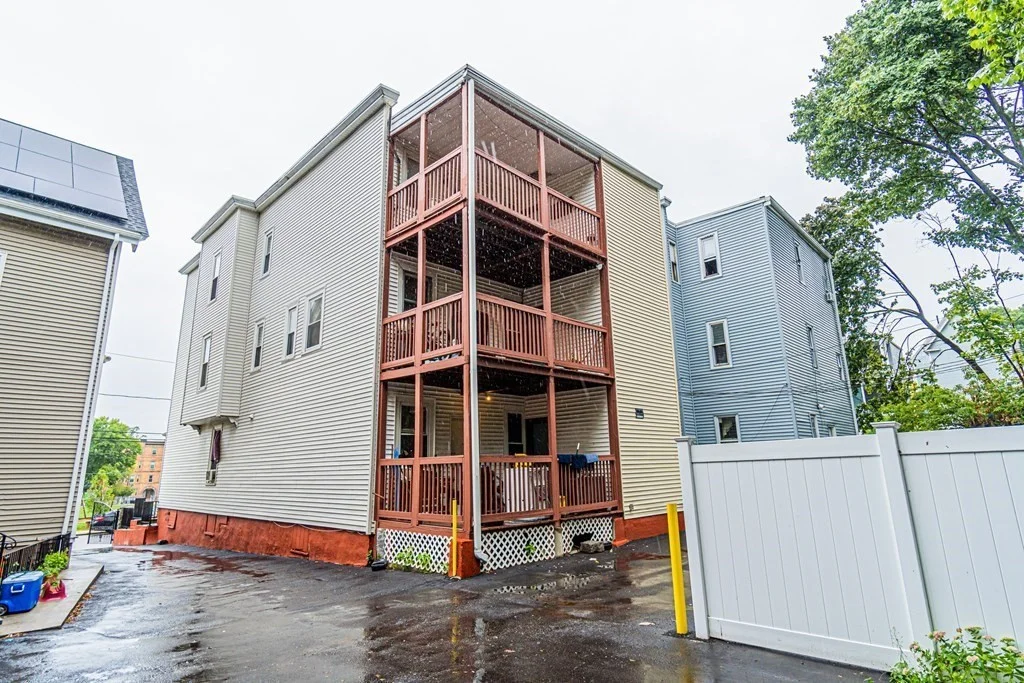4 bed, 1.5 bath apartment for rent at 14 Harlow St Unit 3, Roxbury — photo 29 of 32