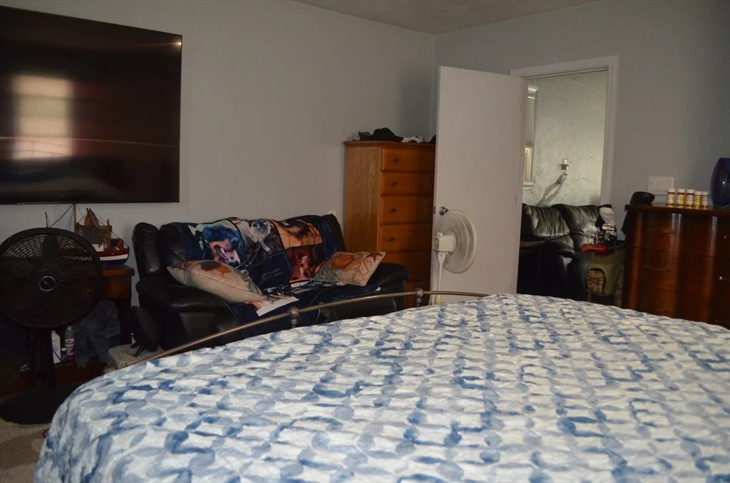 1 bed, 1 bath apartment for rent at 14 Hartford Ave E, Uxbridge — photo 13 of 18