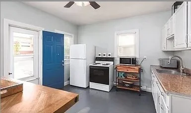 1 bed, 1 bath apartment for rent at 14 Hartford Ave E, Uxbridge — photo 4 of 18