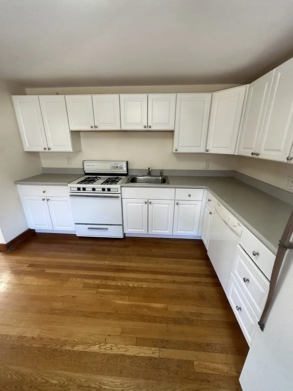 1 bed, 1 bath apartment for rent at 14 Hartwell St Unit 14B, Waltham — photo 1 of 8