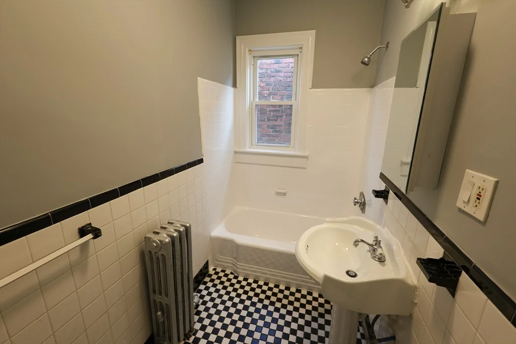 4 bed, 1 bath apartment for rent at 14 Hartwell St Unit 3, Dorchester — photo 10 of 21