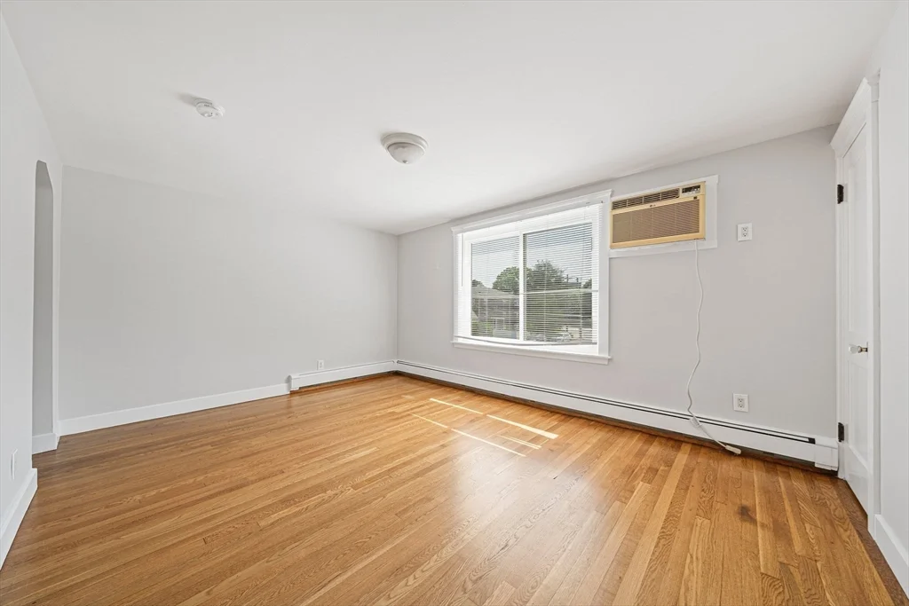 1 bed, 1 bath apartment for rent at 14 Hartwell St Unit B, Waltham — photo 9 of 24