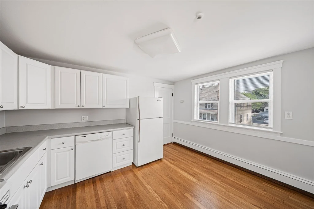 1 bed, 1 bath apartment for rent at 14 Hartwell St Unit B, Waltham — photo 5 of 24