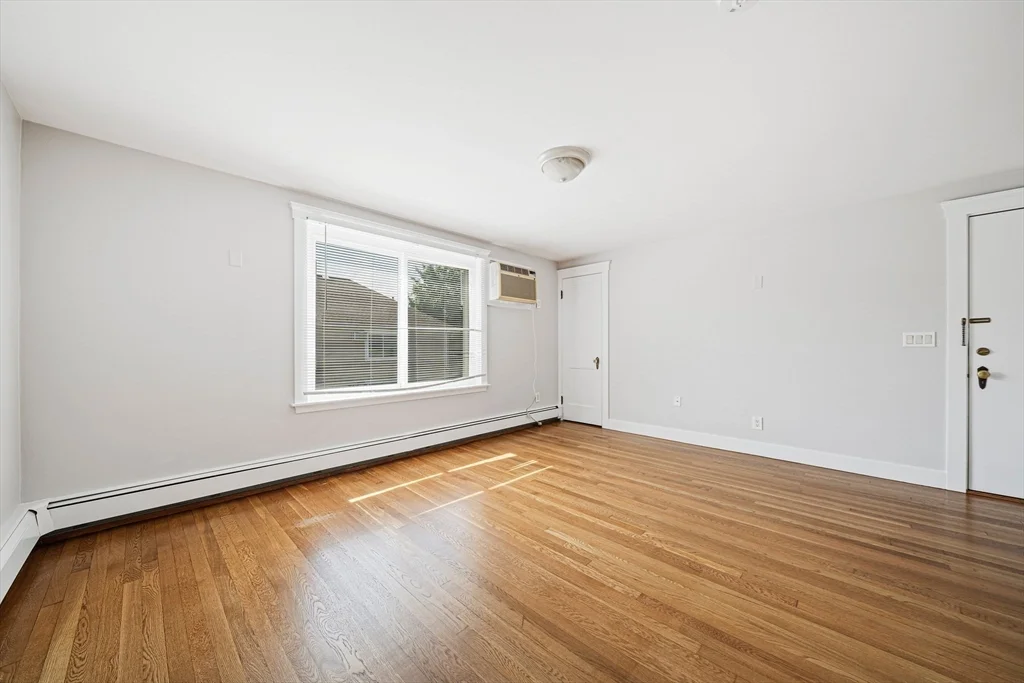 1 bed, 1 bath apartment for rent at 14 Hartwell St Unit B, Waltham — photo 6 of 24