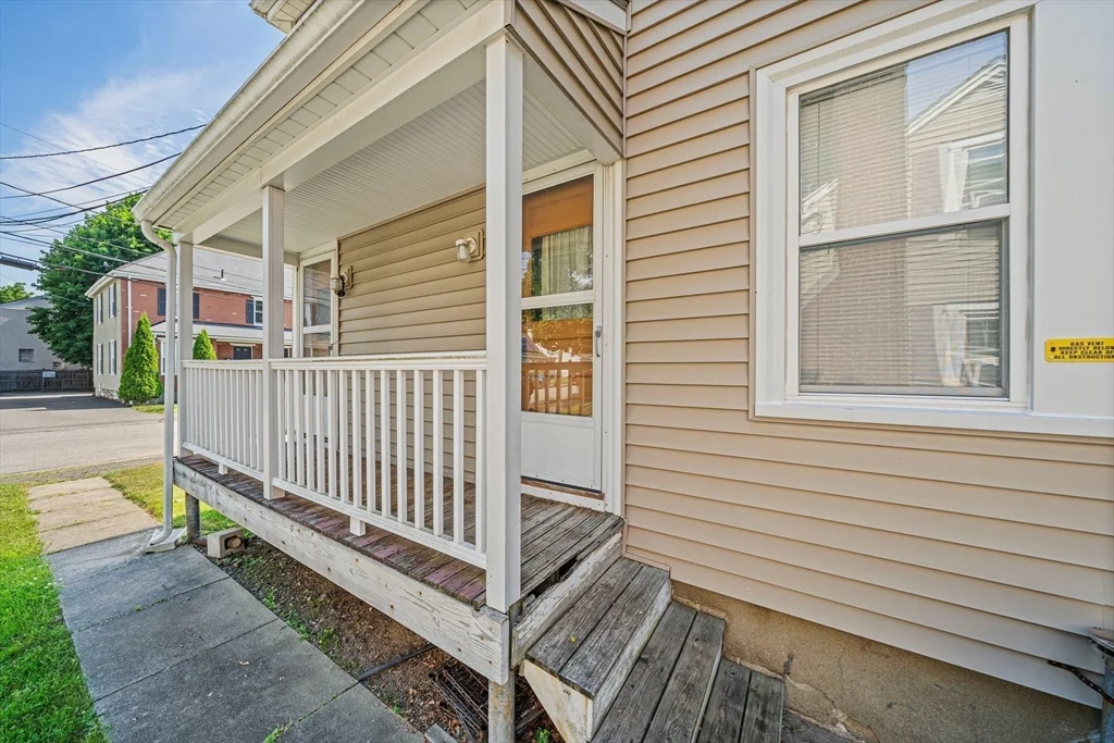 1 bed, 1 bath apartment for rent at 14 Hartwell St Unit B, Waltham — photo 15 of 24