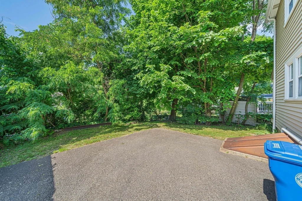 1 bed, 1 bath apartment for rent at 14 Hartwell St Unit B, Waltham — photo 14 of 24