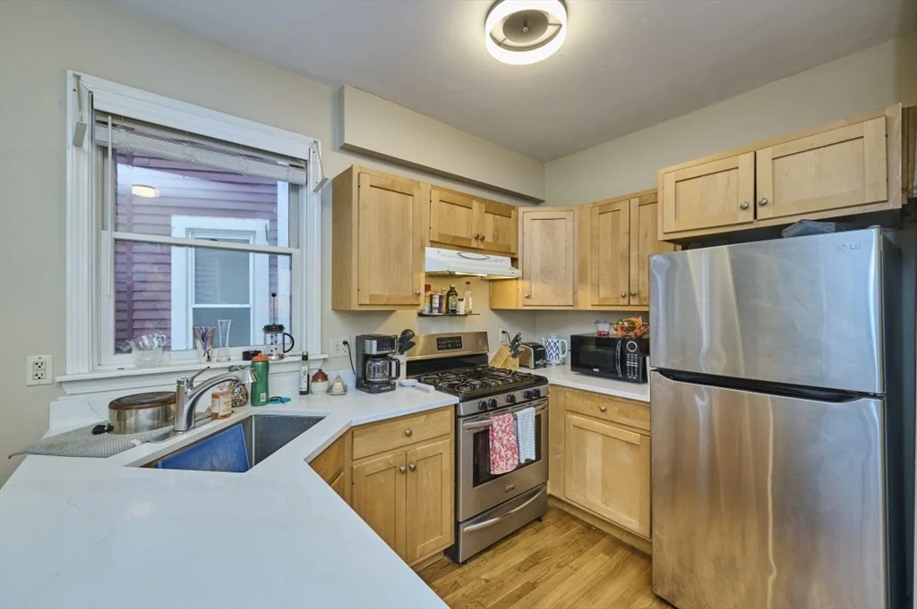 2 bed, 1 bath apartment for rent at 14 Haverford St Unit 1, Jamaica Plain — photo 7 of 22