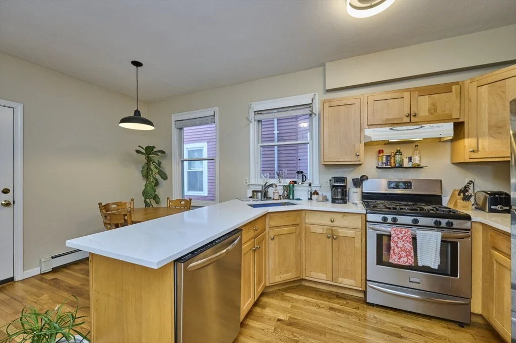 2 bed, 1 bath apartment for rent at 14 Haverford St Unit 1, Jamaica Plain — photo 6 of 22