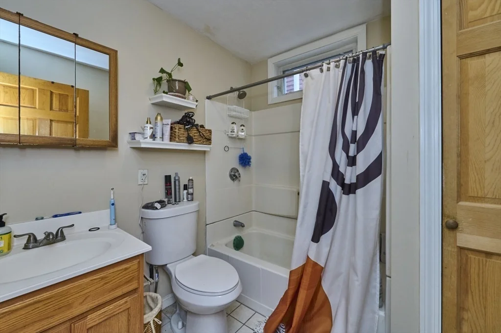 2 bed, 1 bath apartment for rent at 14 Haverford St Unit 1, Jamaica Plain — photo 12 of 22