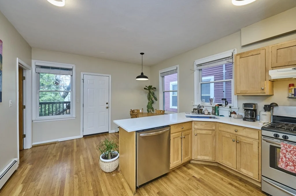 2 bed, 1 bath apartment for rent at 14 Haverford St Unit 1, Jamaica Plain — photo 8 of 22