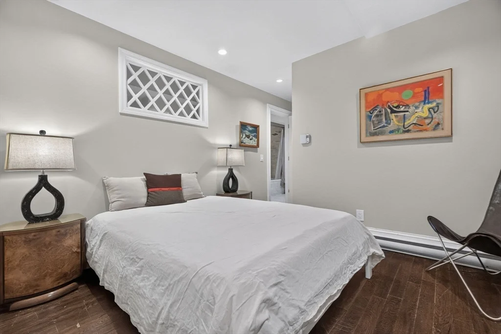 1 bed, 1 bath apartment for rent at 14 Hereford Unit 1, Back Bay — photo 12 of 22