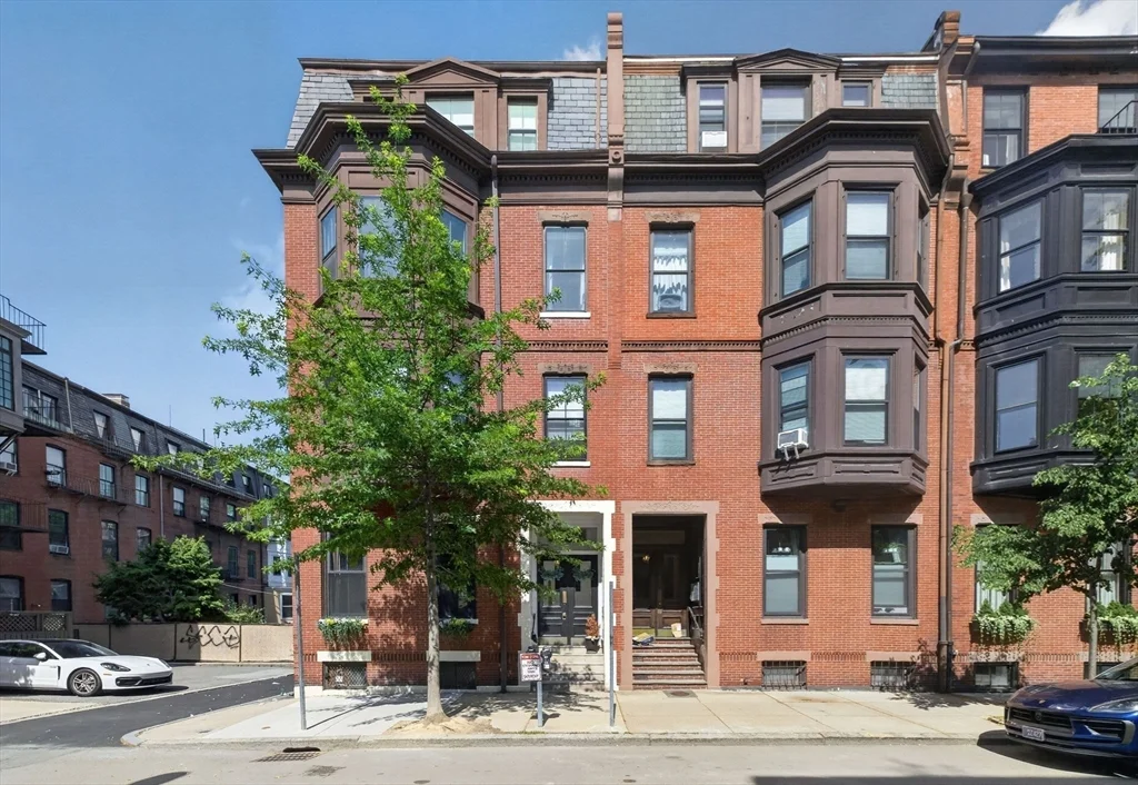 1 bed, 1 bath apartment for rent at 14 Hereford Unit 1, Back Bay — photo 22 of 22