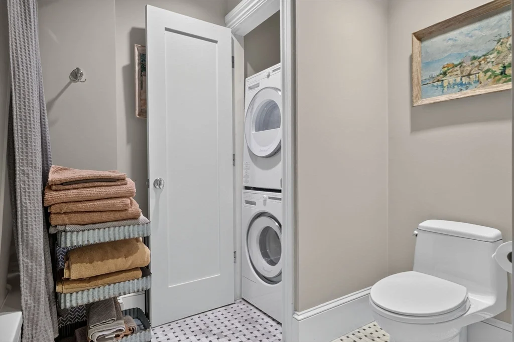 1 bed, 1 bath apartment for rent at 14 Hereford Unit 1, Back Bay — photo 15 of 22