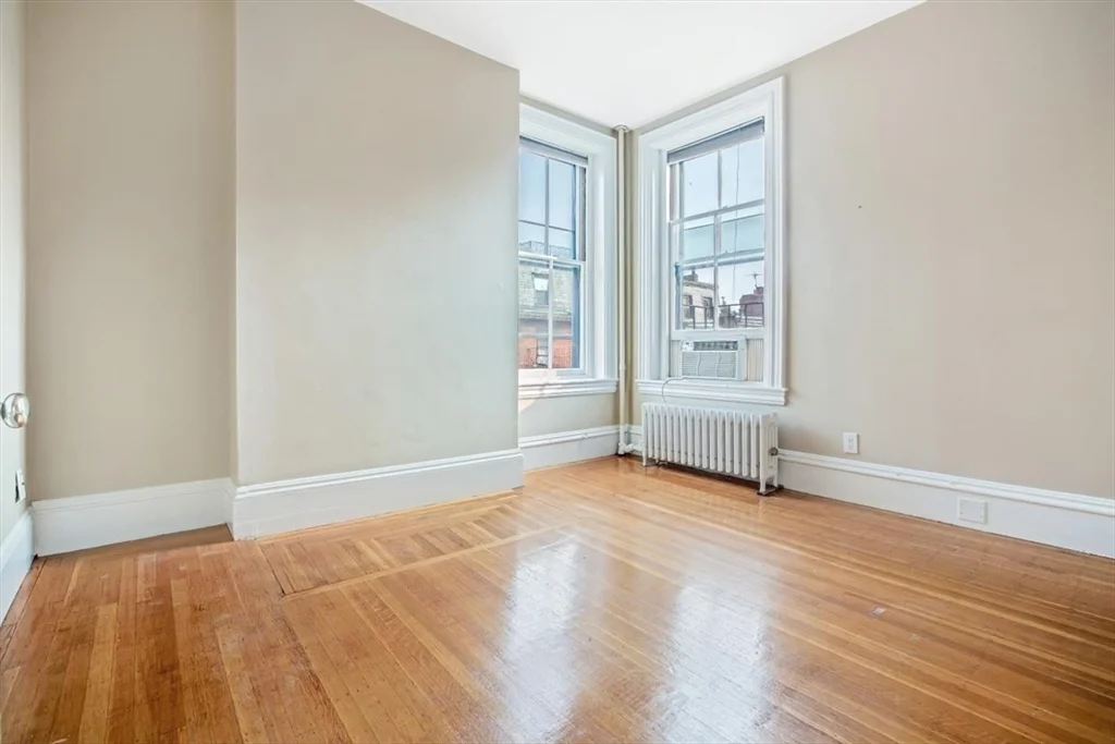 1 bed, 1 bath apartment for rent at 14 Hereford Unit 3, Back Bay — photo 11 of 13