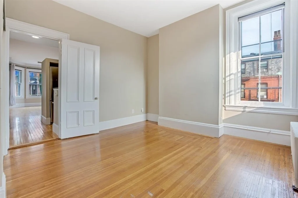 1 bed, 1 bath apartment for rent at 14 Hereford Unit 3, Back Bay — photo 8 of 13